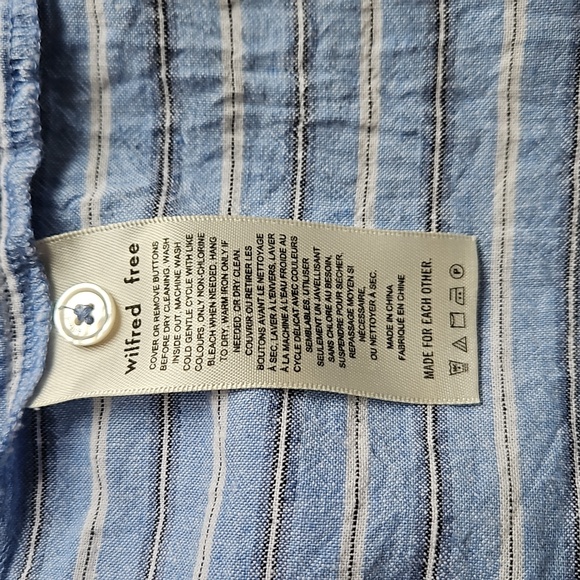 Wilfred Free (Aritzia) oversized shirt - Picture 7 of 7